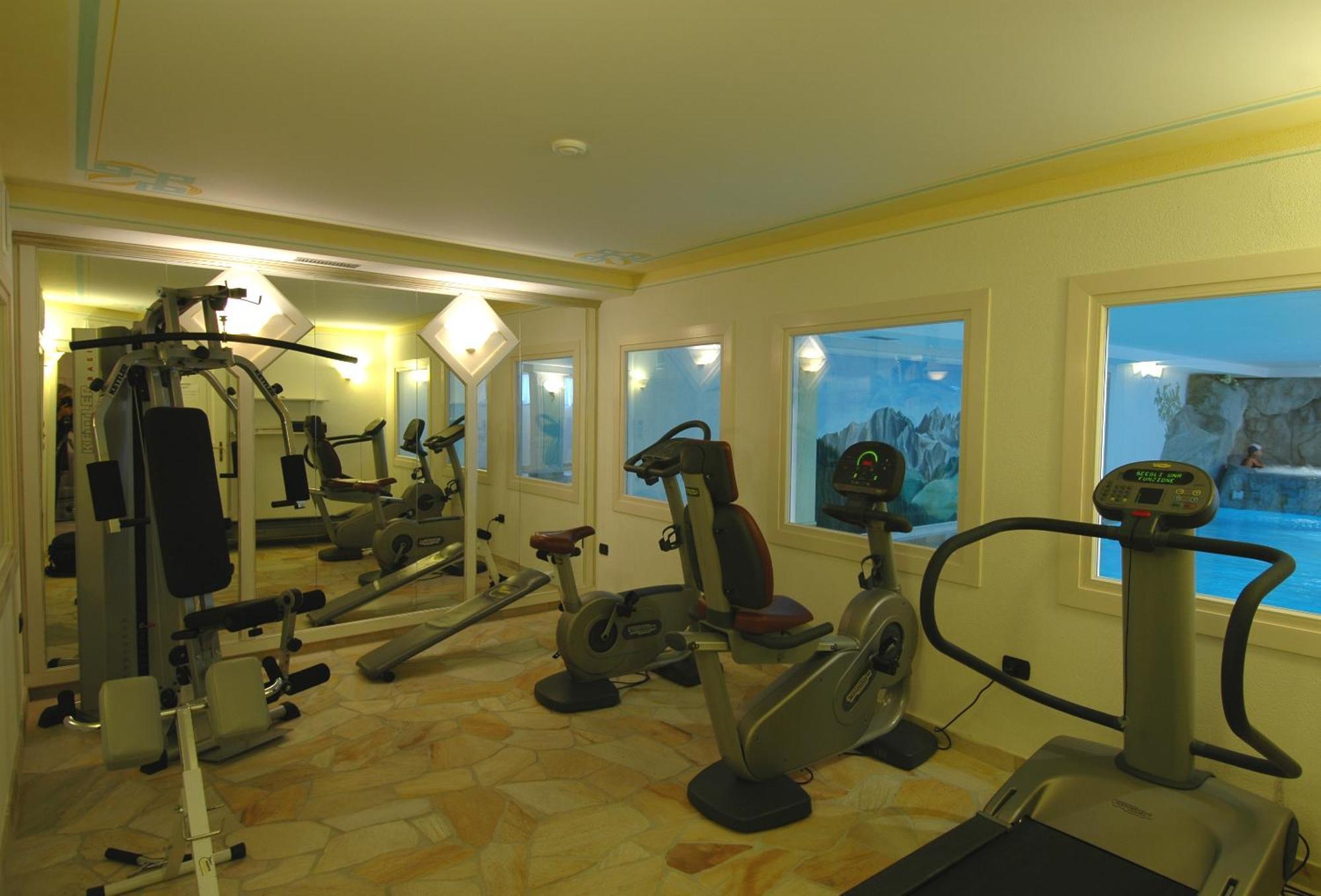 Residence Pez Gajard Сан Мартино ди Кастроза Екстериор снимка