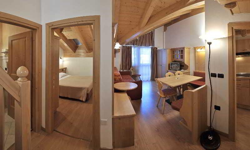 Residence Pez Gajard Сан Мартино ди Кастроза Екстериор снимка