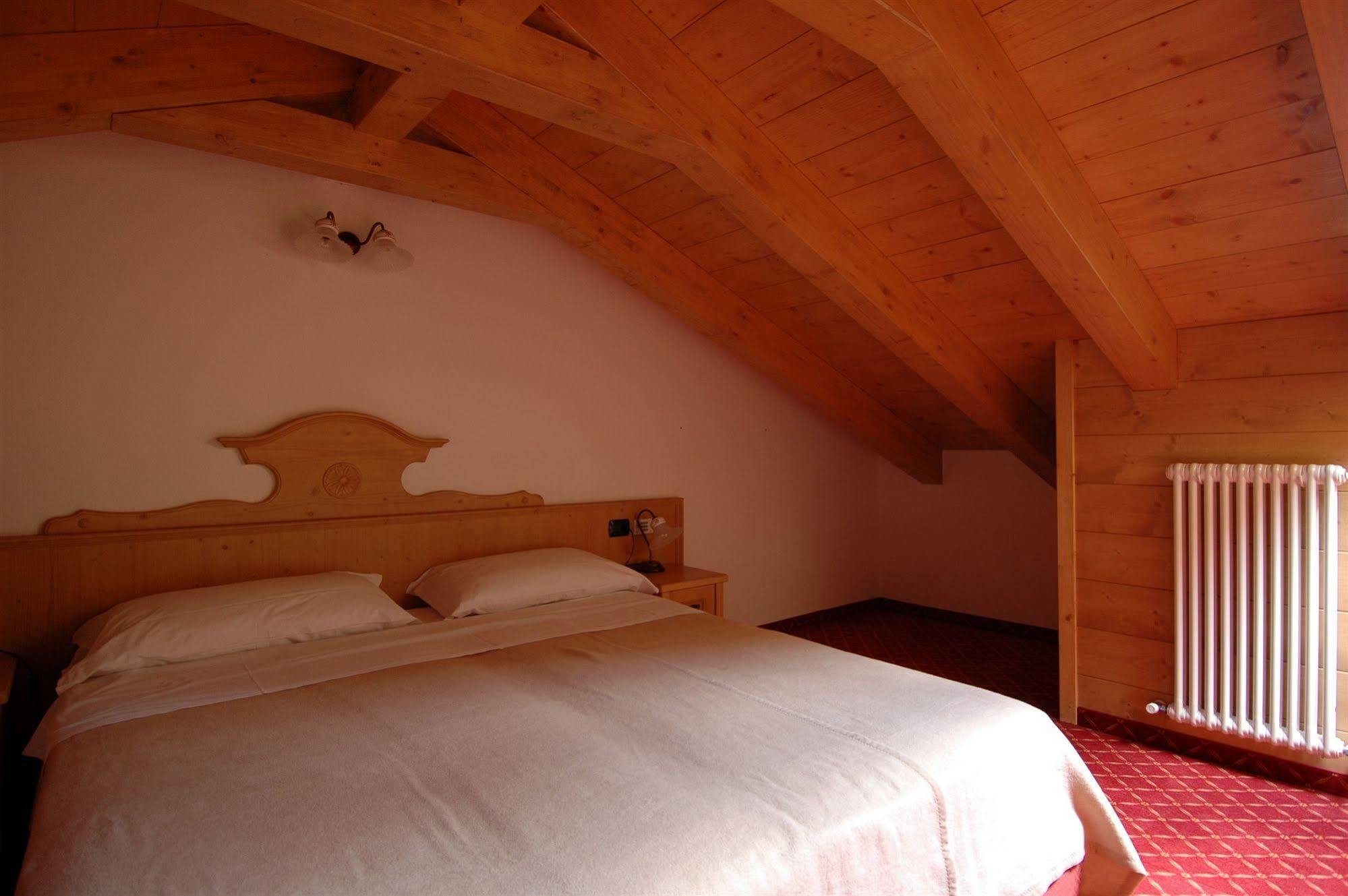 Residence Pez Gajard Сан Мартино ди Кастроза Екстериор снимка